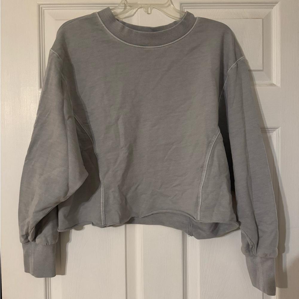 Forever 21 cropped sweatshirt size medium